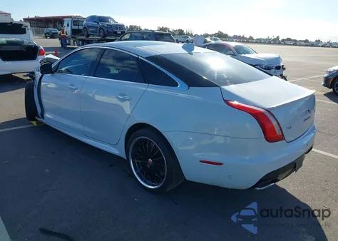 2016 Jaguar Xj Supercharged z USA, uszkodzony, nr VIN SAJWA1CE6GMV94084